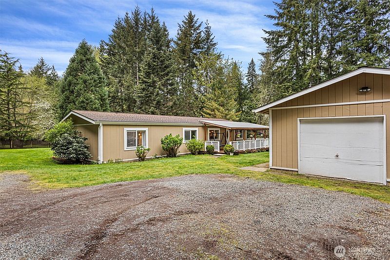3rd image of 10407 206th Avenue NE