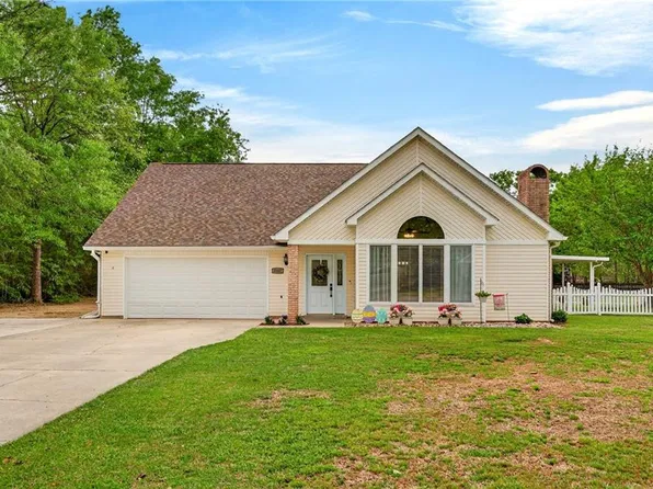 8007 Fishook Ln, Picayune, MS 39466