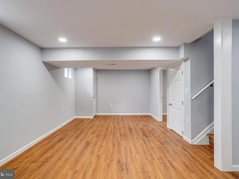 1359 Raleigh Dr — Photo 41