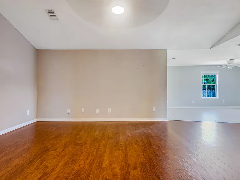 2104 Frontera St — Photo 17