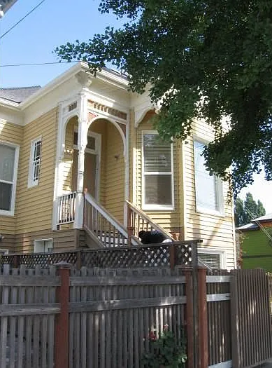 904 Center St — Photo 11