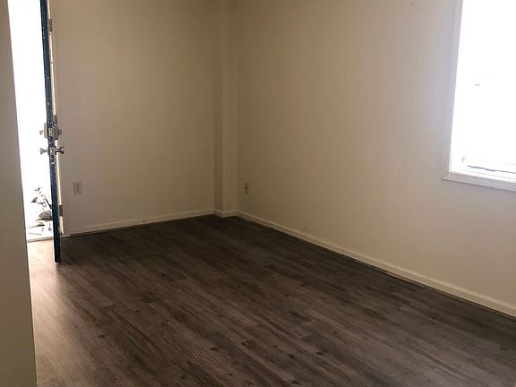 3rd image of 205 W Market Ave