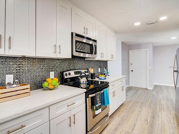 4th image of 638 Lemonwood Ct