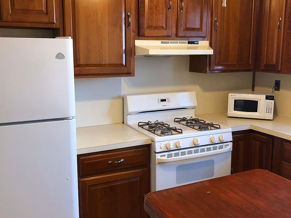 1st image of 411 Bement Ave