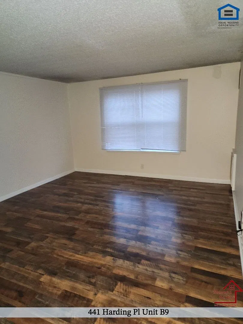 Chic Apartment at a Favorable Price — Photo 1