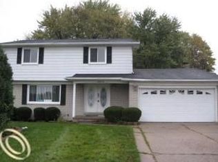 28440 Lahser Rd, Southfield, MI 48034