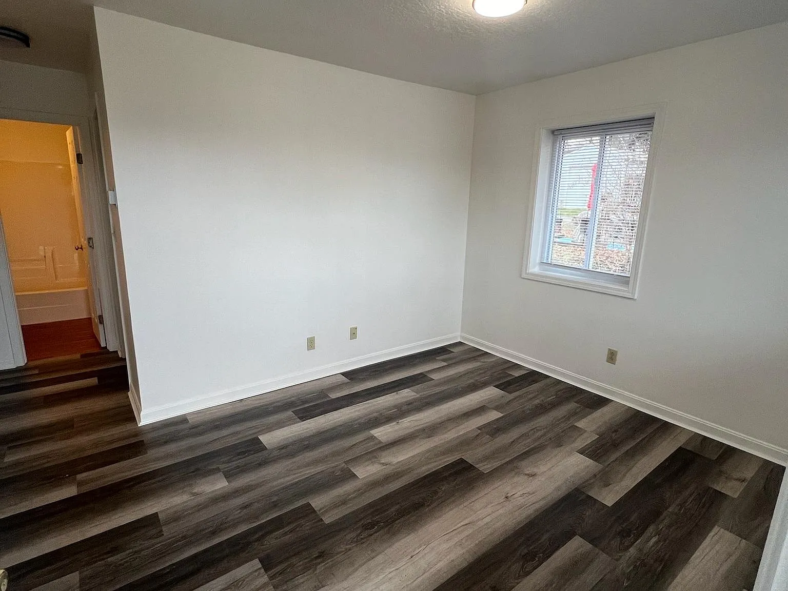 2 bed, 650 sqft, $900 — Photo 1