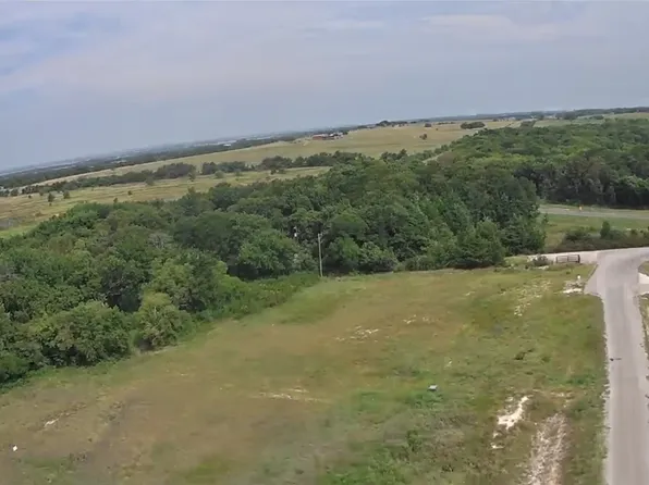 4233 Creekside Dr, Hillsboro, TX 76645