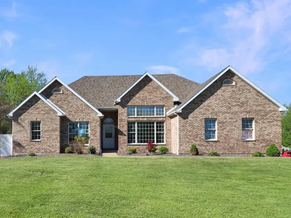 2803 E Oakbrook Ct, Quincy, IL 62305