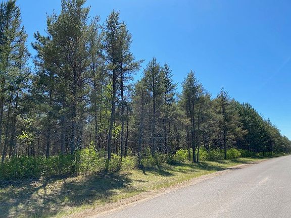 2nd image of N14075 Three Mile Road