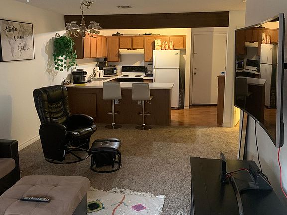5th image of 1850 Swanson Ave Unit B13