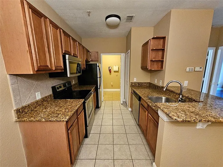 6151 Metrowest Blvd #206 — Photo 14