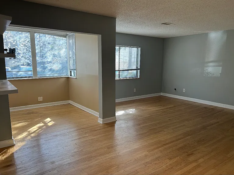 1602 Wingate Way — Photo 3
