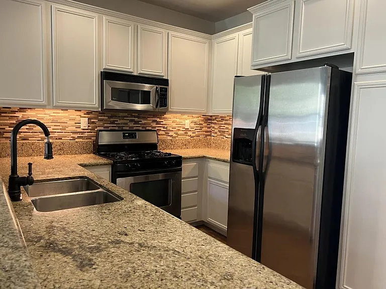 1800 E Lakeshore Dr #504 — Photo 10