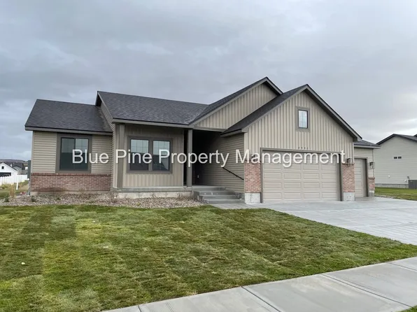 5951 Cedarwood Ln, Ammon, ID 83406