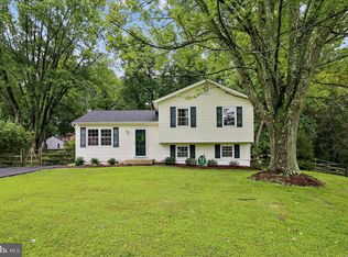 24001 Bush Hill Rd, Gaithersburg, MD 20882