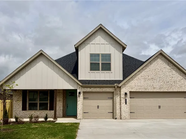 662 Primitivo Ave, Springdale, AR 72764