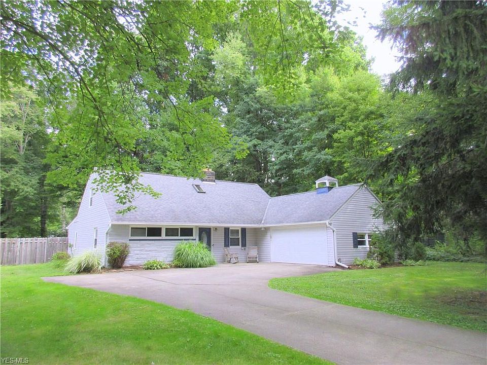 1st image of 141 Beechwood Dr