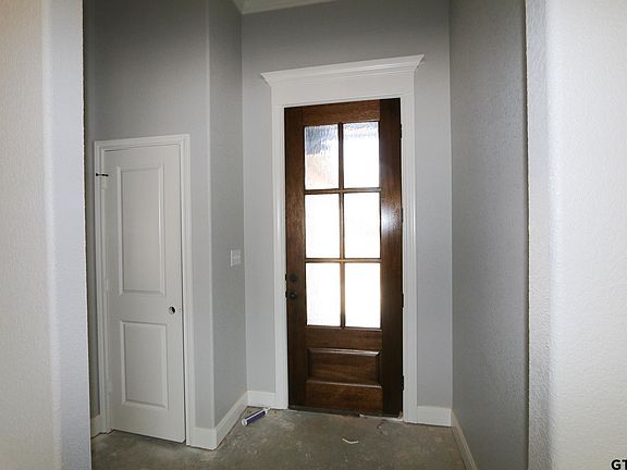 4th image of 15165 Coop Ln