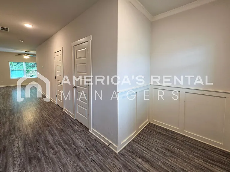 680 The Heights Ln — Photo 7