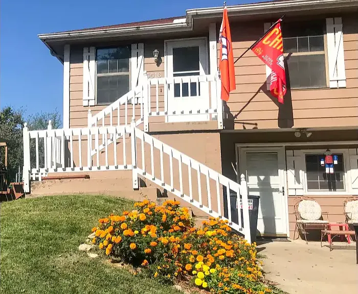 5516 NW Cimarron Dr — Photo 1