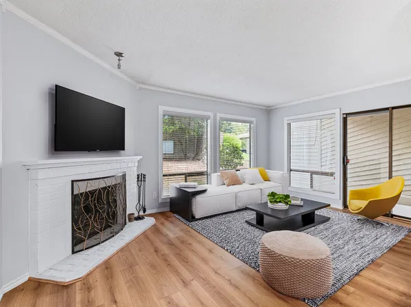 130 SW 116th St Unit F12, Seattle, WA 98146