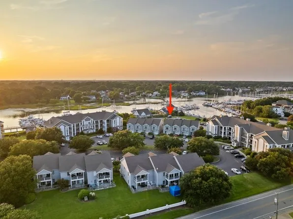 1017 High Dunes Quay, Hampton, VA 23664
