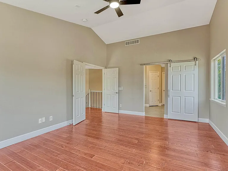 10202 Nickolas Ave — Photo 6