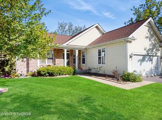 376 Willow Rd, Lakemoor, IL 60051