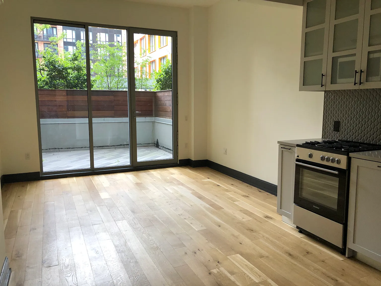 10 Montieth Street — Photo 1