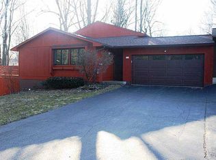 1A Brandywine Ln, Fairport, NY 14450