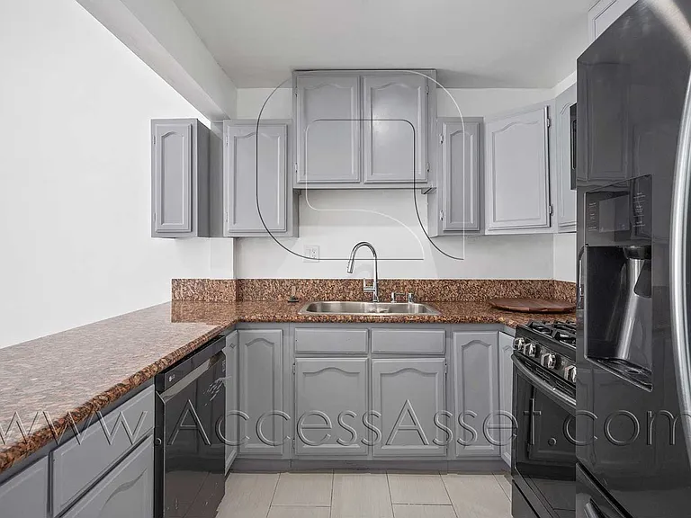 4239 W 179th St — Photo 18
