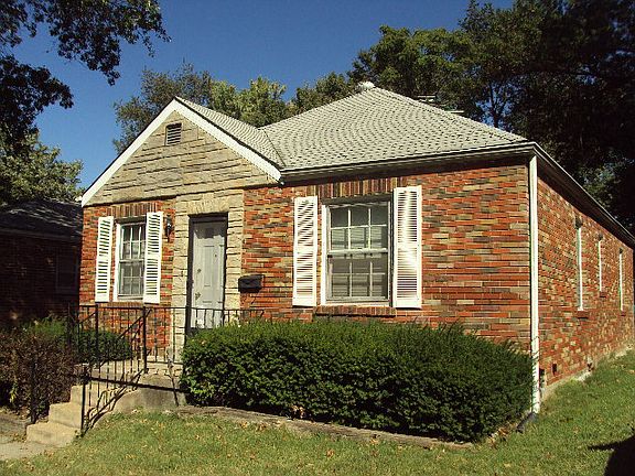 2nd image of 36 Jendale Ct