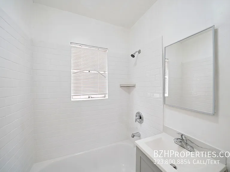 8633 Denver Ave #3 — Photo 10