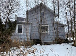 5599 5th Rd, North Rose, NY 14516