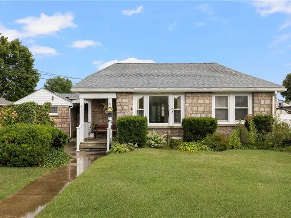 33 Busby St, Pawtucket, RI 02860