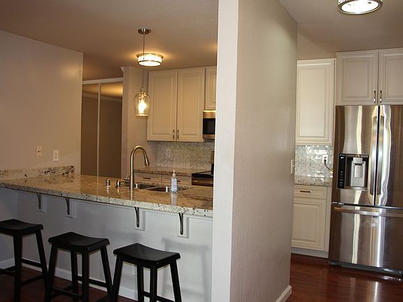 5th image of 39090 Presidio Way APT 136
