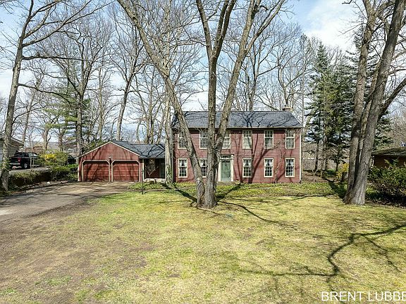 2nd image of 478 Lake Dr
