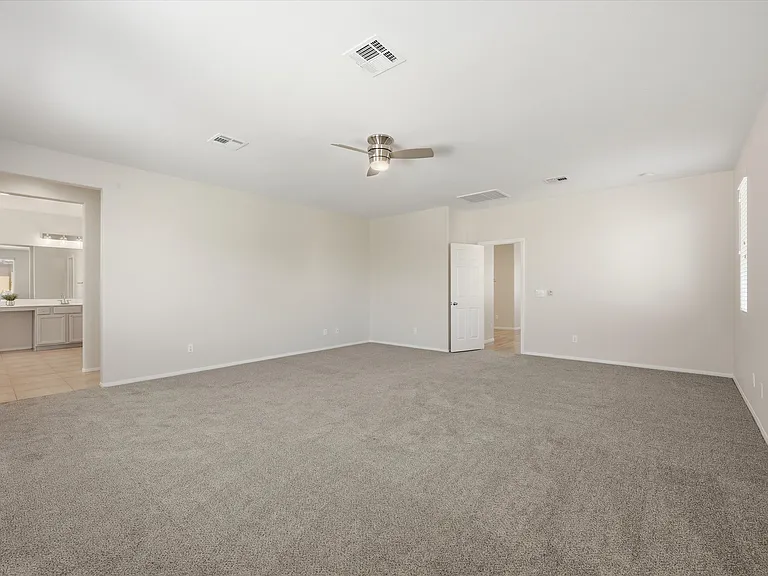 7658 Engleberg Ave — Photo 15