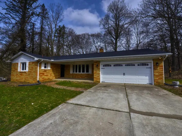 3121 Knight Dr, Buchanan, MI 49107