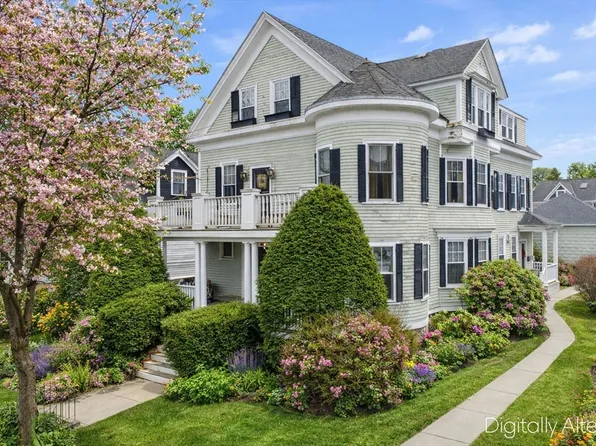 2 Naples Rd #1, Salem, MA 01970