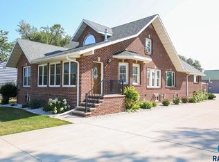 1111 4th Ave SW, Pipestone, MN 56164