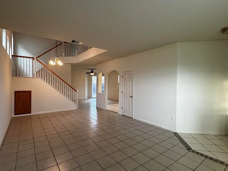 8224 Shay Cir — Photo 7