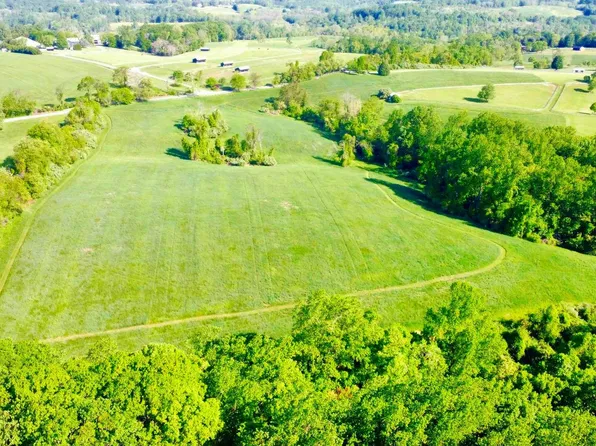 2295 Hilltop View Rd, Coatesville, PA 19320