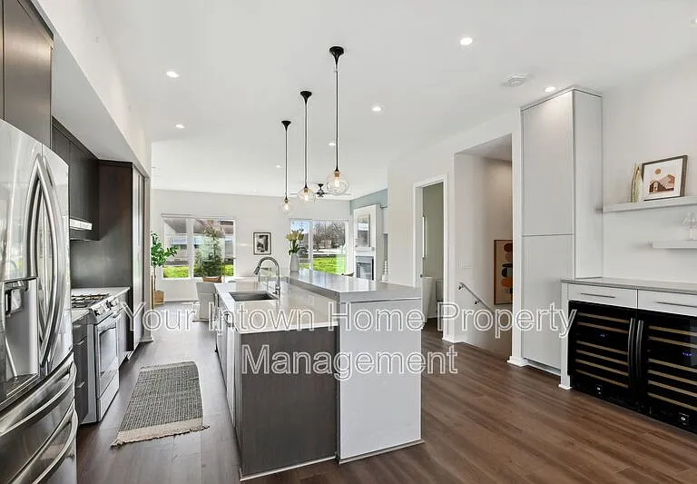 71 Lucy St SE #4 — Photo 8