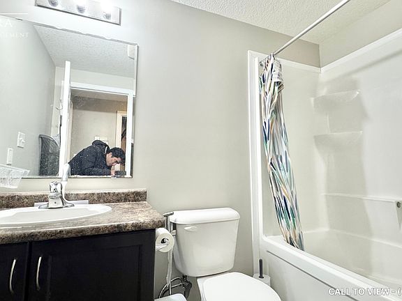 5th image of 931 Glasgow St #19A