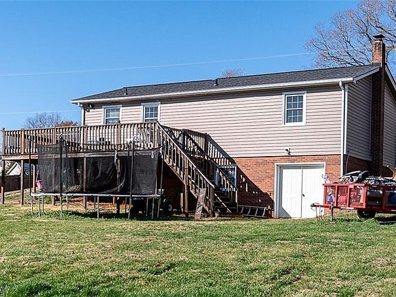 5th image of 1114 Holly Springs Rd