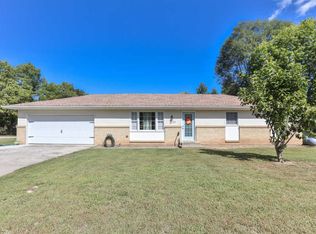 725 W Summit St, Bolivar, MO 65613