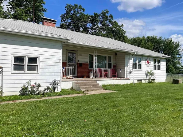3538 Old 51 Rd, Sandoval, IL 62882