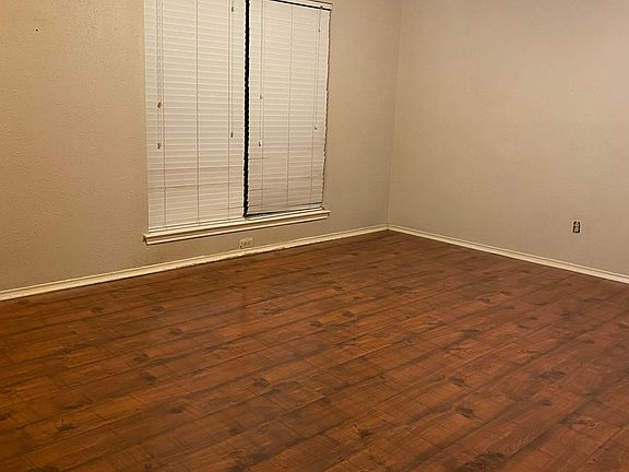 Dining Room or Flex Room